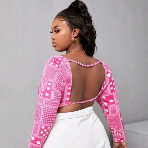 Plus Polka‎ Dot Backless Crop Tee - Picture 3 of 5